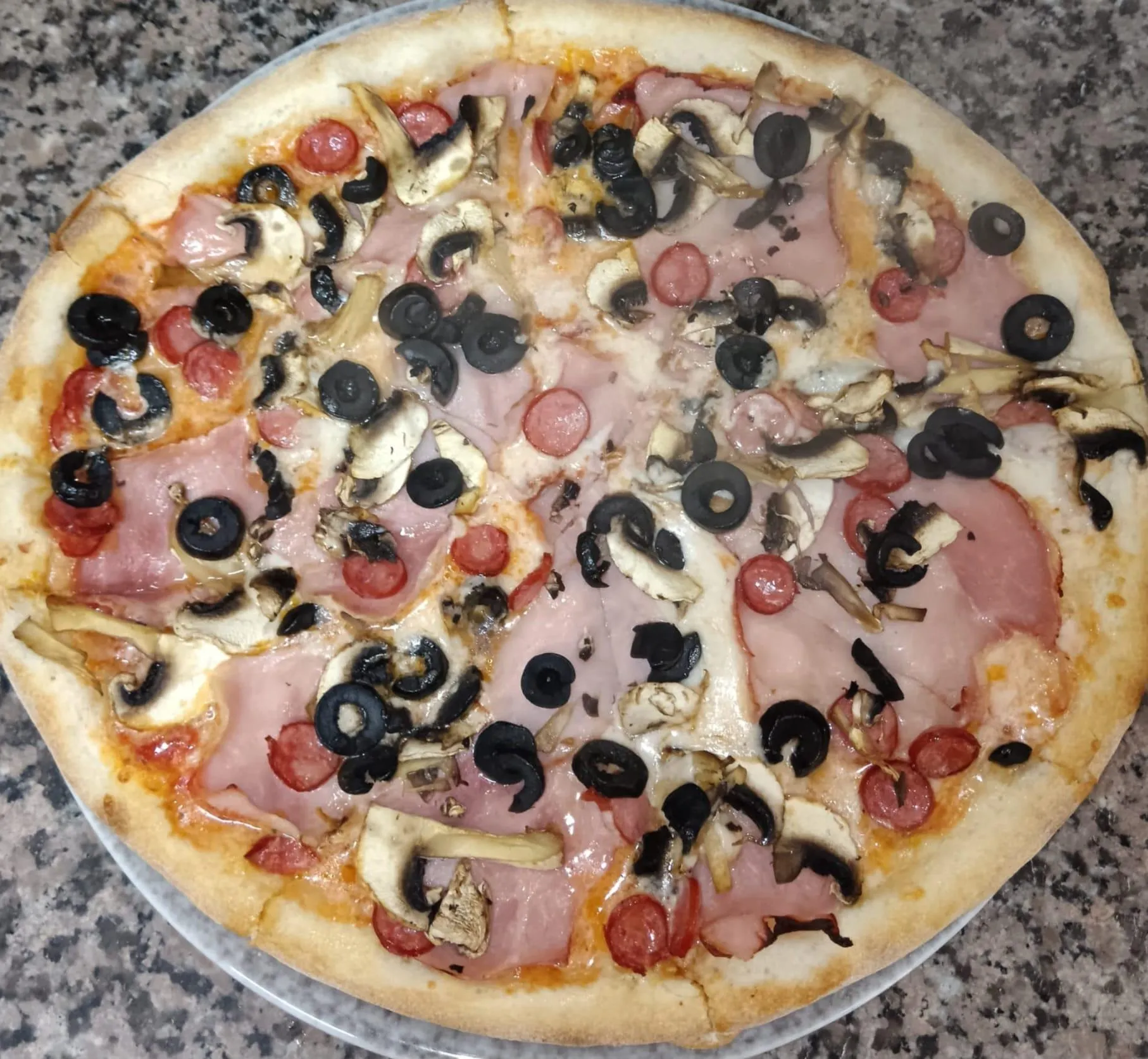 Pizza Taraneasca